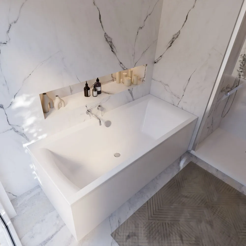 Ambiente Bild. Eingebaute Badewanne von schräg oben